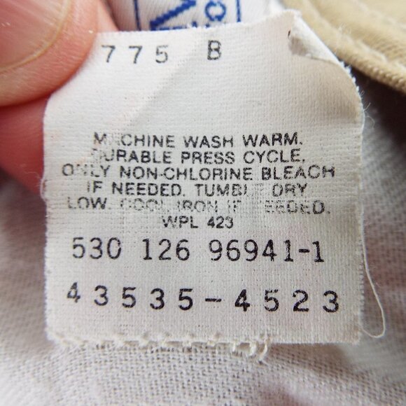 Vintage Levis Jeans - Picture 6 of 10